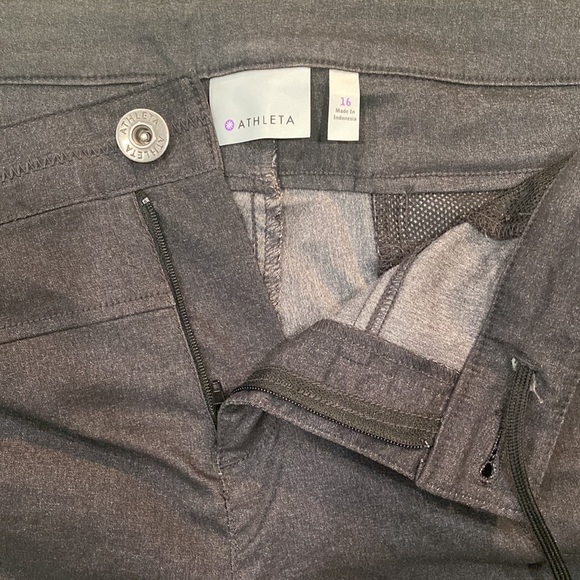 Athleta Heathered Charcoal Gray Black La Trek 10" Inseam Shorts 16 - Picture 4 of 5